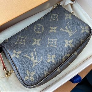 ❤️2021 Brand New mini pochette ❤️